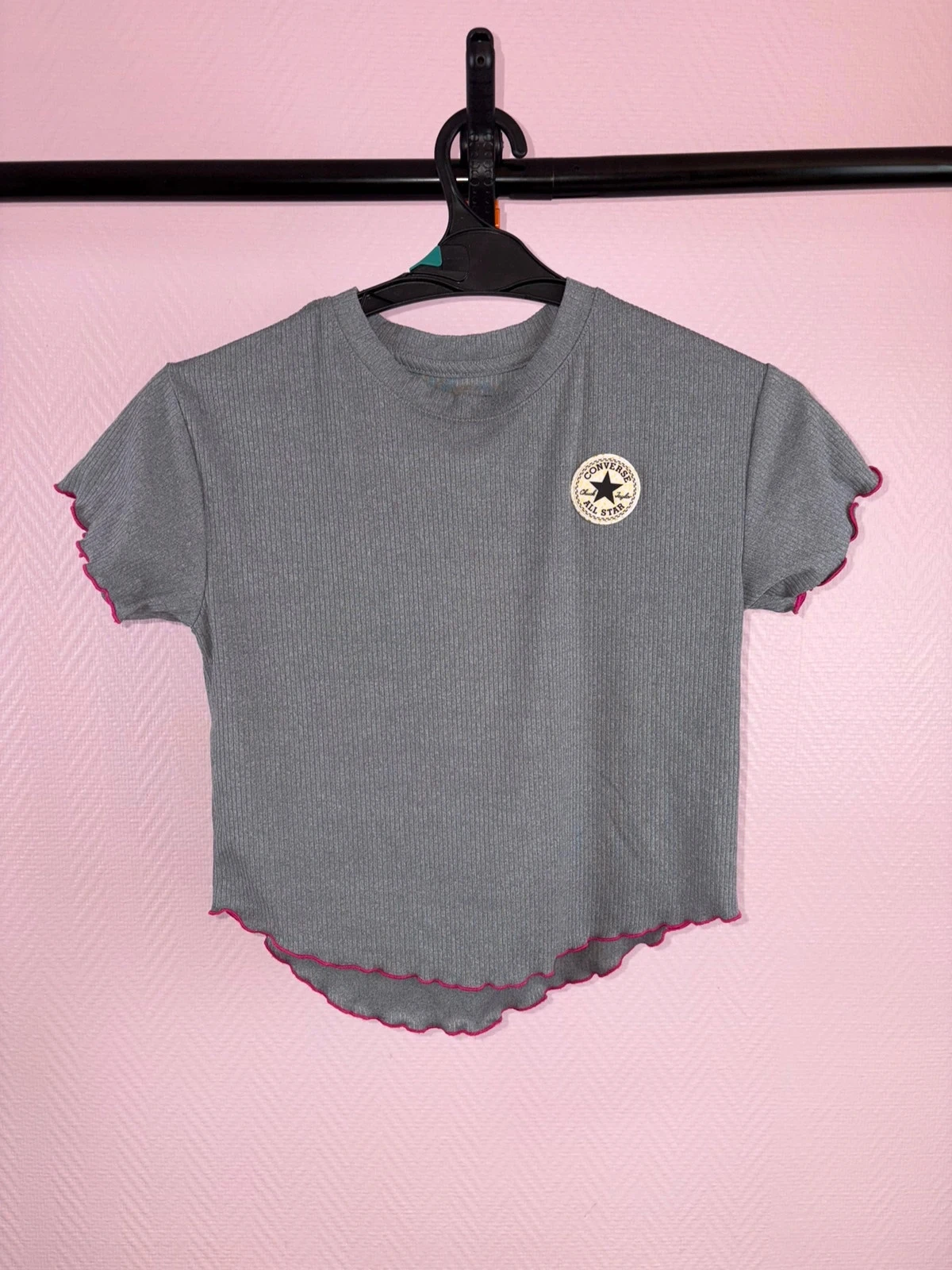 T-shirt fille, converse taille M 10, 12 ans